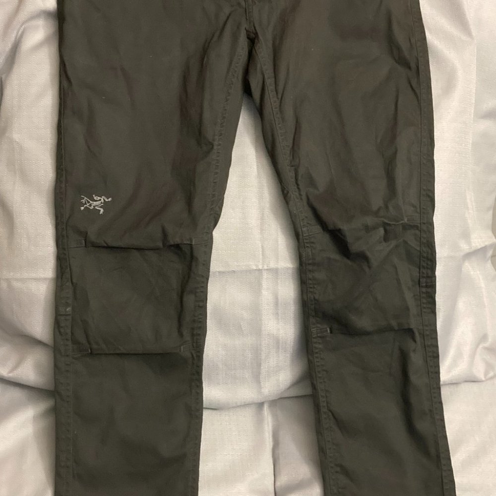 Arc'Teryx Jeans with articulated knee